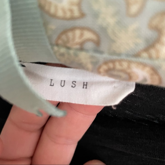 3/4 Bell Sleeves Lush Top - Picture 5 of 6